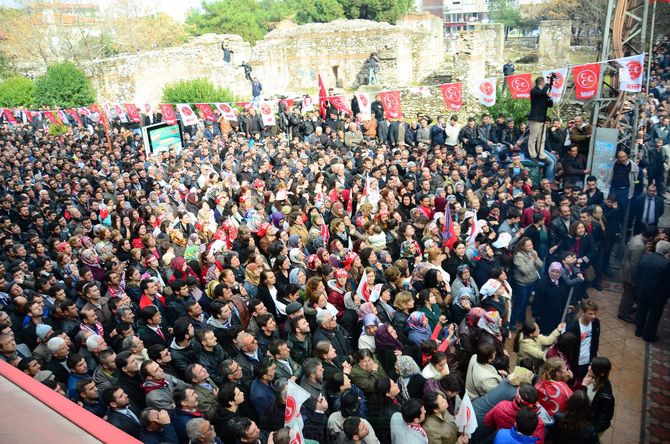 MHP LİDERi DEVLET BAHÇELİ AKHİSARLILAR İLE BULUŞTU